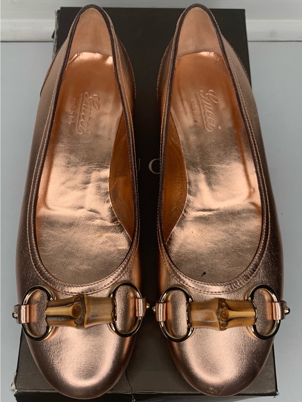 Gucci Metallic Salmon Leather Ballet Flats with Bamboo Bit Detail